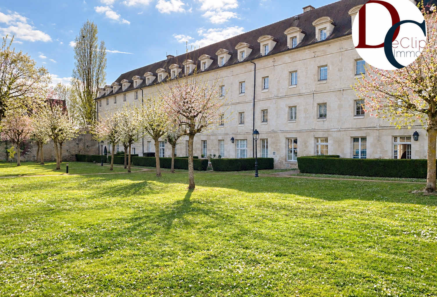 Appartement en duplex centre-ville de Senlis 3 chambres — photo 1