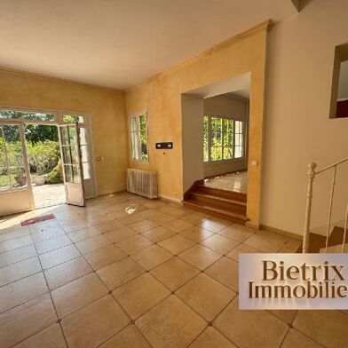 Maison 9 pièces 849000 €