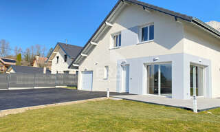 Maison 5 Pièces 98 m² à louer à Nâves-Parmelan (74370)