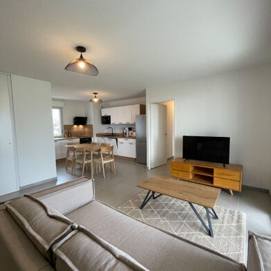 Appartement 4 pièces 1100 €