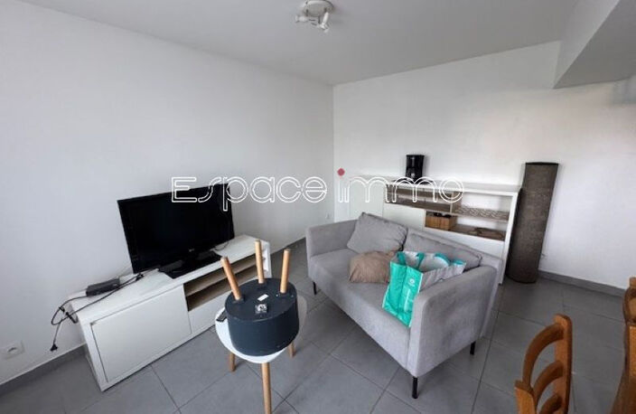 IMMEUBLE DE RAPPORT EN MONOPROPRIETE - APPARTEMENTS - GARAGES - LOCAL COMMERCIAL - SAINT ETIENNE DU ROUVRAY — photo 3