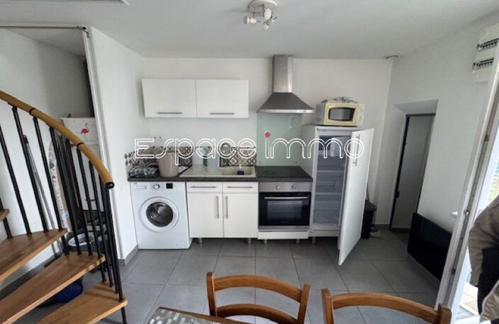 IMMEUBLE DE RAPPORT EN MONOPROPRIETE - APPARTEMENTS - GARAGES - LOCAL COMMERCIAL - SAINT ETIENNE DU ROUVRAY — photo 4