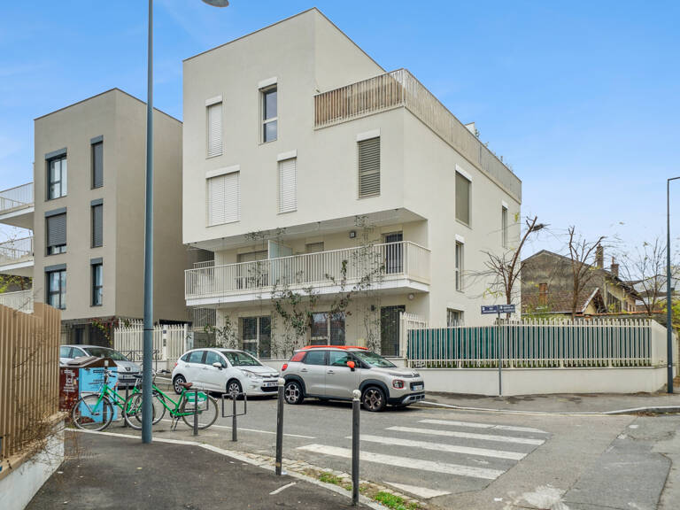 VILLEURBANNE - LA DOUA - INVESTISSEMENT LOCATIF STUDIO — photo 1