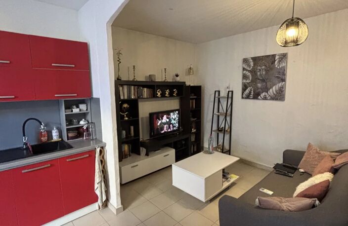 A vendre - Immeuble de rapport 265 m2 à Meyrannes — photo 4