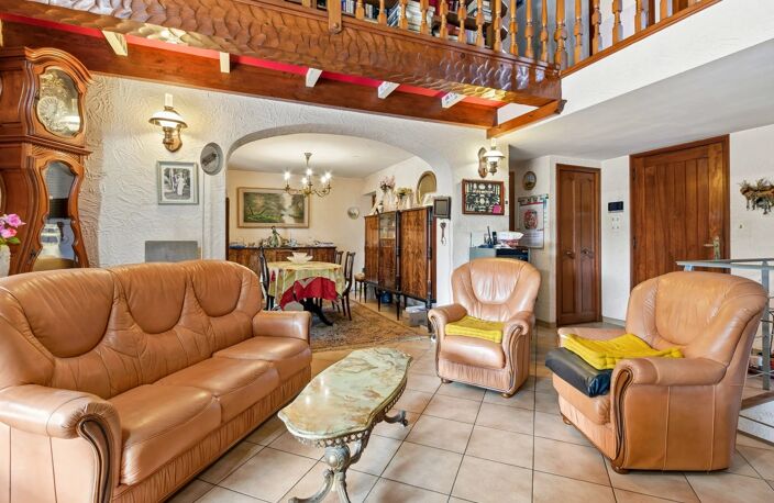 La Bouverie : Grande maison provençale avec piscine et potentiel exceptionnel — photo 2