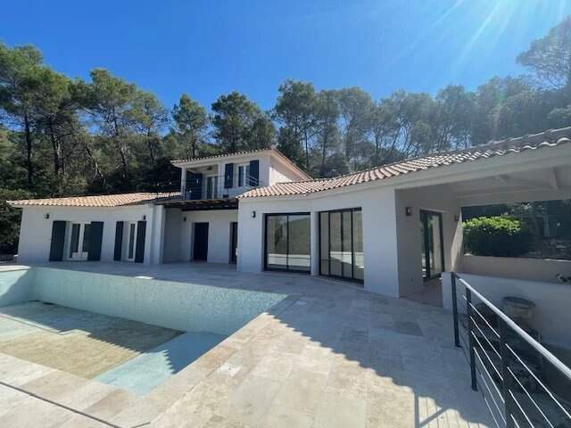 VILLA RESTAURÉE DE 153 M² – VUE DOMINANTE PLEIN SUD – CALME ABSOLU — photo du bien