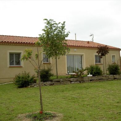 Maison 4 pièces 860 €