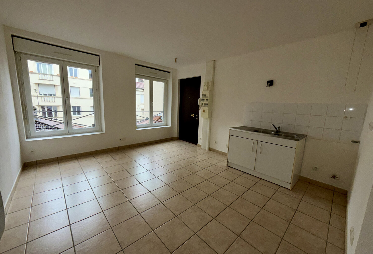 F2 JEAN JAURES — photo 1