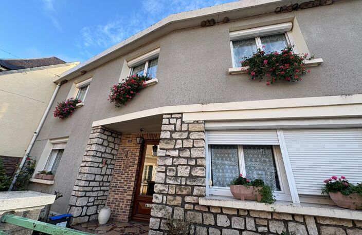 Maison de village au centre de Lignieres — photo 2