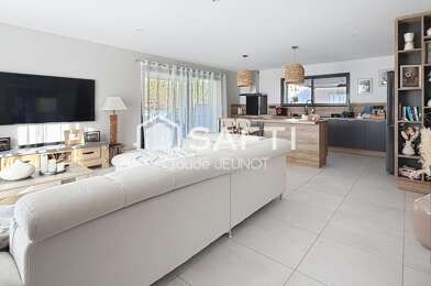 Maison 5 pièces 339500 €