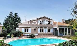 Maison 7 Pièces 200 m² à vendre à Caussade (82300)
