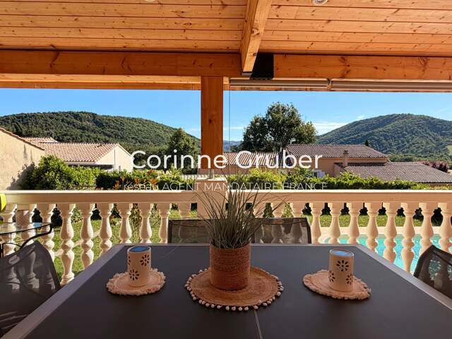 EXCLUSIVITÉ – Maison de type 4/5 de 112 m² avec garage et piscine — photo du bien