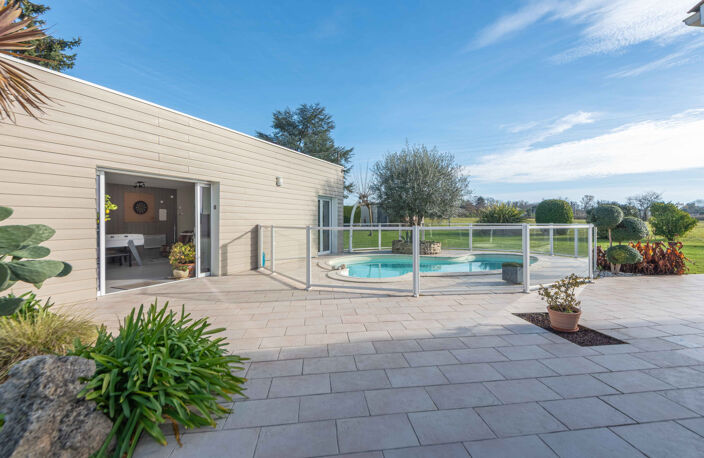 MAISON CONTEMPORAINE - 5 CH - 165 M2 + POOLHOUSE 88 M2 - SUR — photo 3