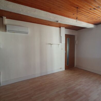 Appartement 3 pièces 560 €