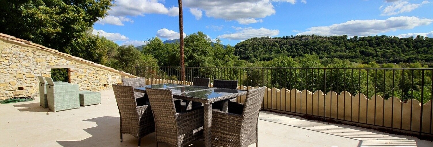 Maison 8 Pièces 300 m² à vendre à Entrechaux (84340)