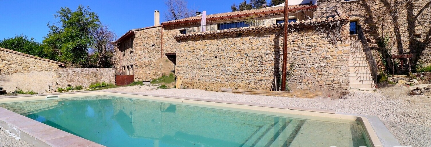 Maison 8 Pièces 220 m² à vendre à Entrechaux (84340)