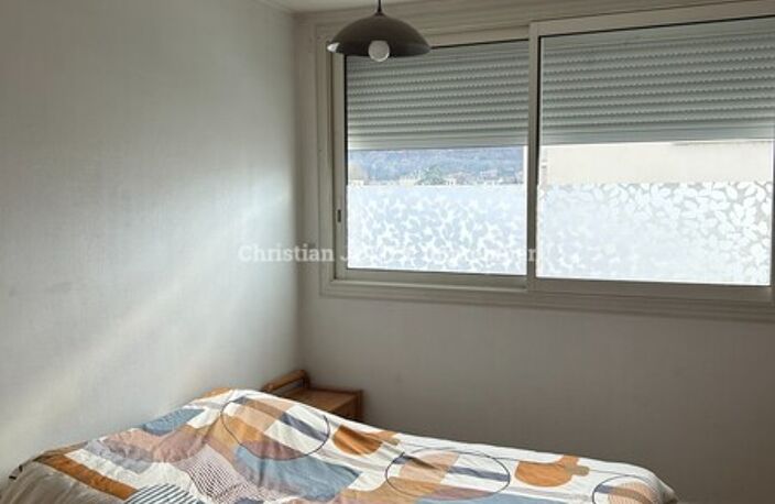 F4 — photo 5