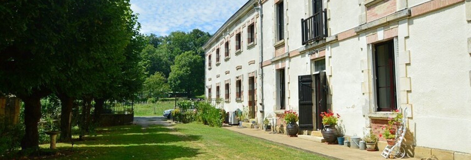 Maison 12 Pièces 348 m² à vendre à Saint-Médard-d'Excideuil (24160)