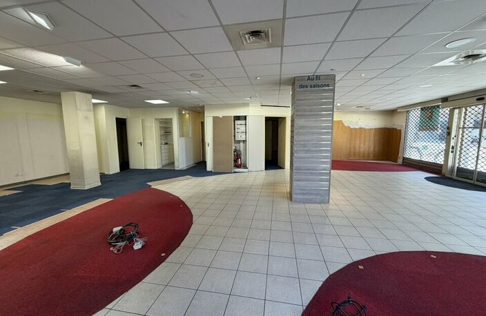 LOCAL COMMERCIAL à LOUER — photo 3