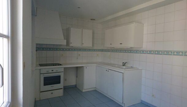 Appartement 3 pièces  à louer Rochelle (La) 17000