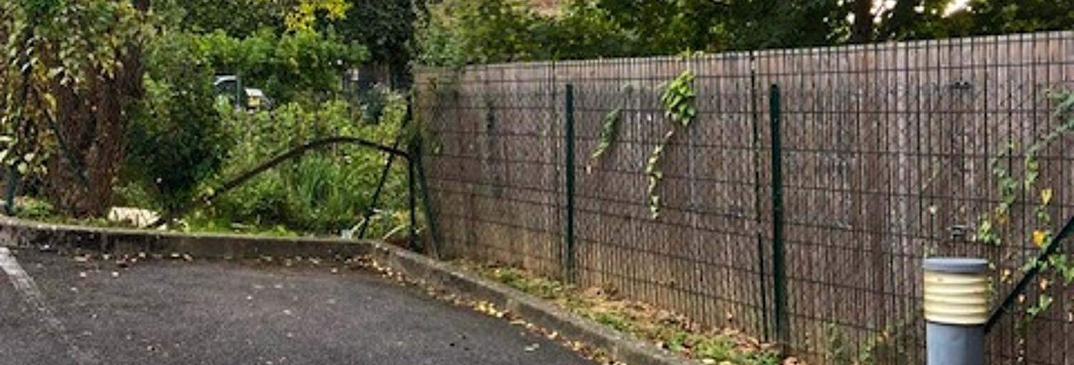 Garage   m² à louer à Clamart (92140)