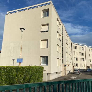 Appartement 3 pièces 695 €