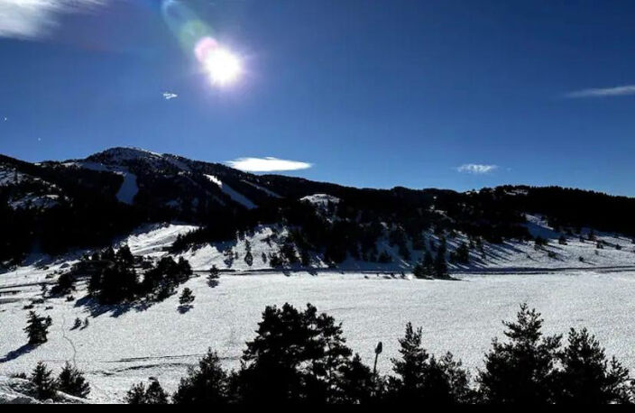 GREOLIERES  LES NEIGES BEAU STUDIO ENTIREMENT RENOVE  AVEC B — photo 2