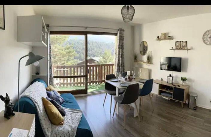 GREOLIERES  LES NEIGES BEAU STUDIO ENTIREMENT RENOVE  AVEC B — photo 3