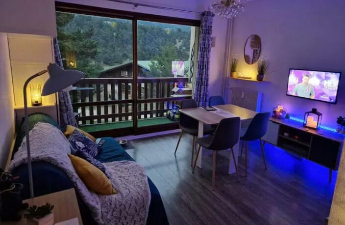 GREOLIERES  LES NEIGES BEAU STUDIO ENTIREMENT RENOVE  AVEC B — photo 4
