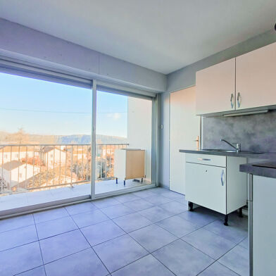 Appartement 3 pièces 108000 €