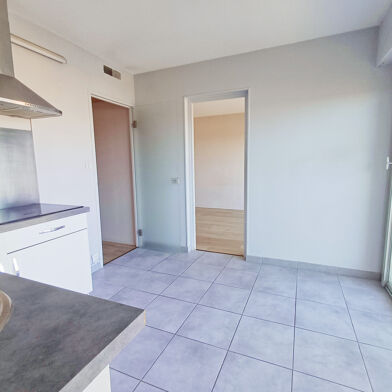 Appartement 3 pièces 108000 €