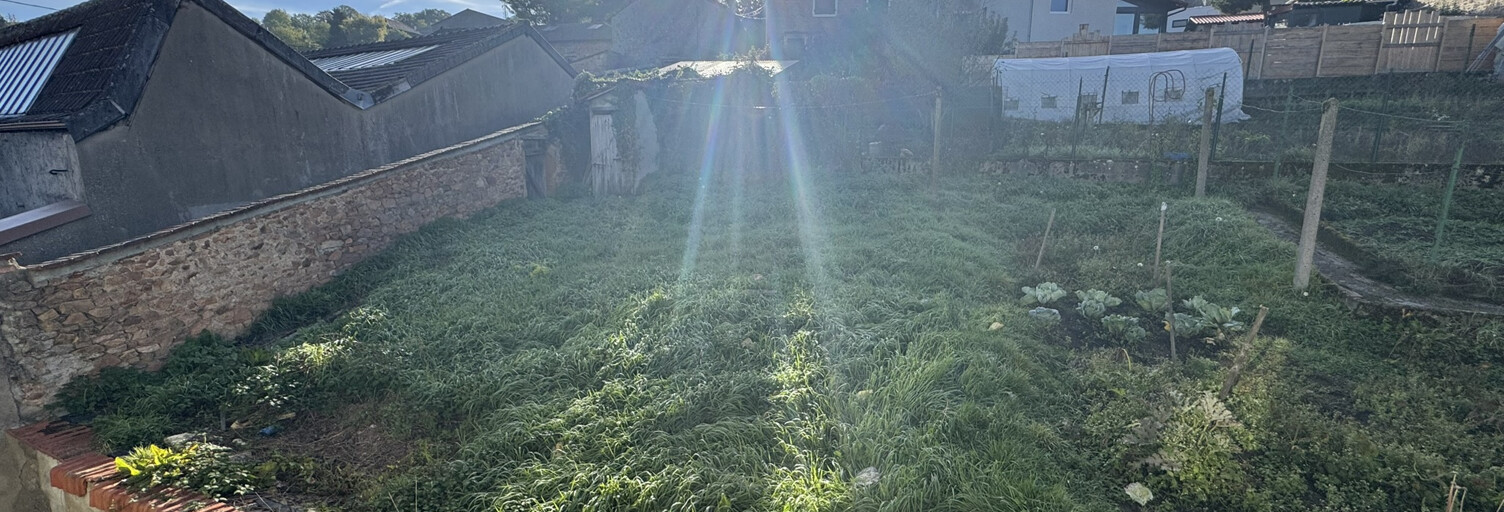 Immeuble  155 m² à vendre à Cours (69470)