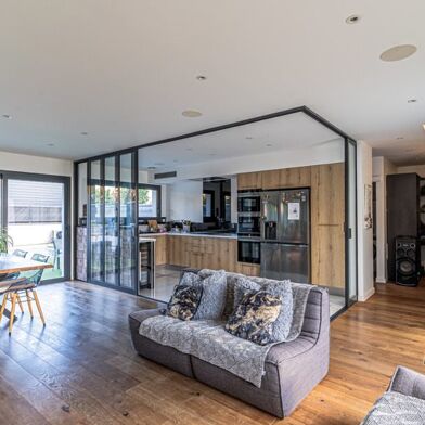 Maison 5 pièces 499200 €