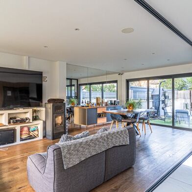 Maison 5 pièces 499200 €