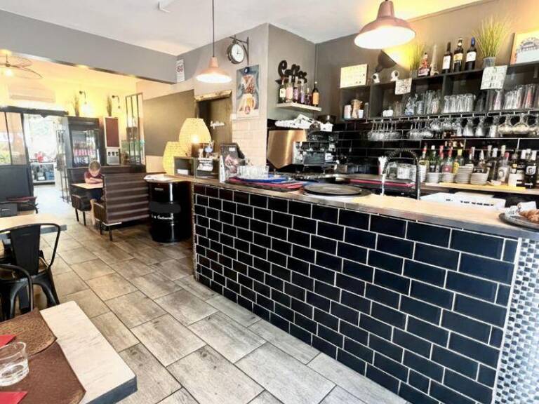 Vente Restaurant 77 m&sup2; — photo 1