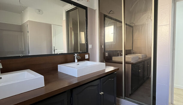 Appartement 4 pièces  à louer Cuges-les-Pins 13780