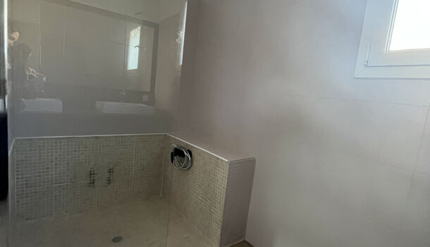 Appartement 4 pièces  à louer Cuges-les-Pins 13780