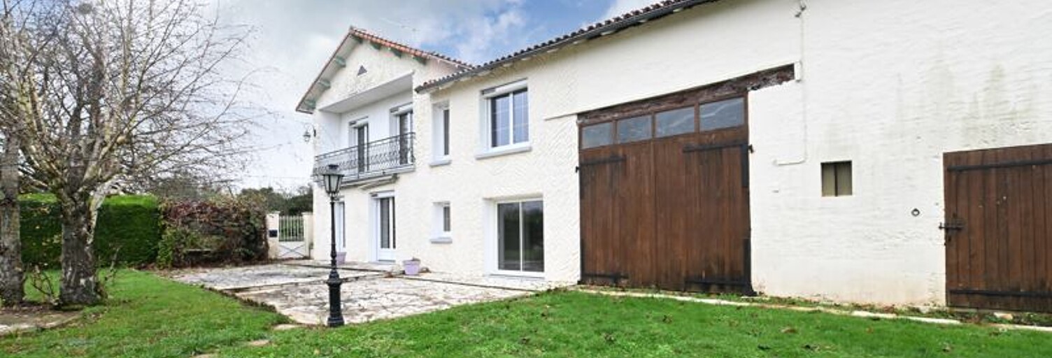 Maison 8 Pièces 169 m² à vendre à Savigné (86400)