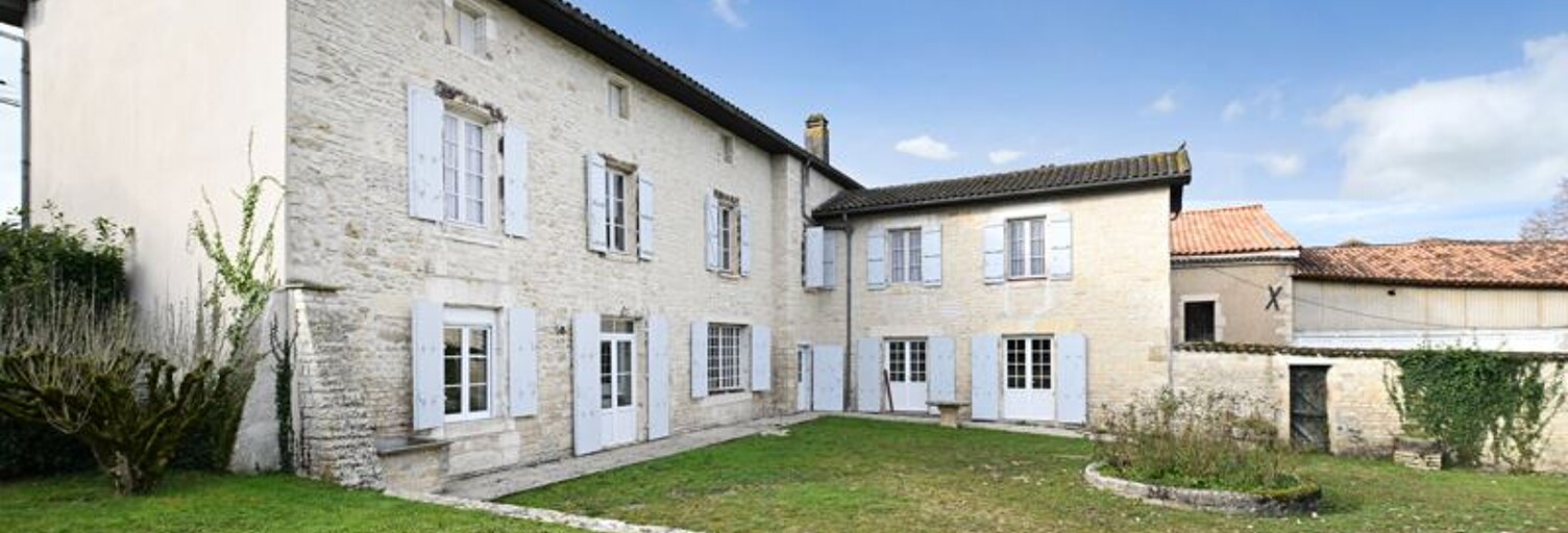 Maison 13 Pièces 200 m² à vendre à Mansle-les-Fontaines (16230)