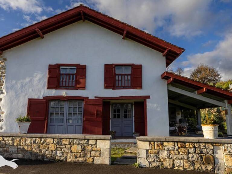 Ferme (tte) de 5 pièces principales — photo 1