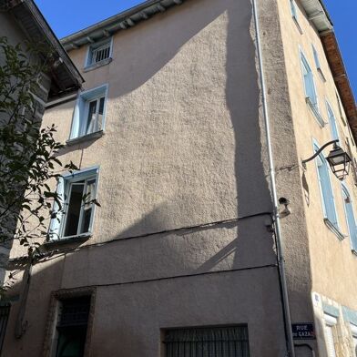 Immeuble  150500 €