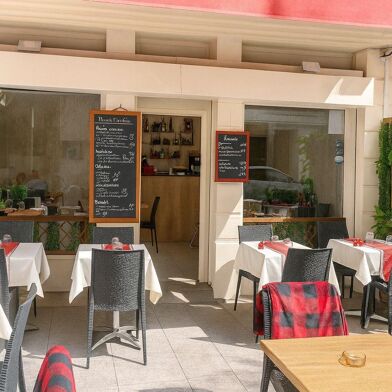 Commerce  121000 €