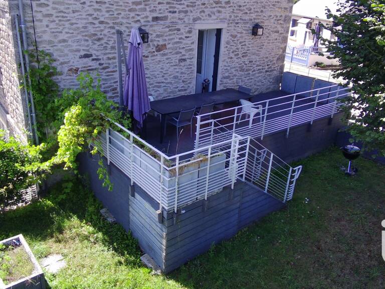 Vente Maison/villa 9 pièces — photo 1