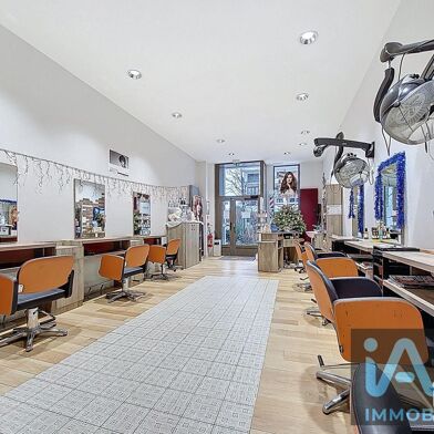 Commerce  102600 €