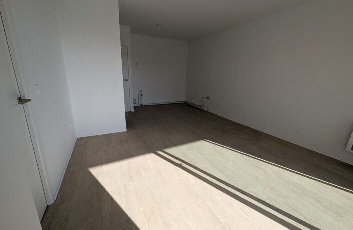 Vente appartement T3 60 m2 Nîmes Mont Duplan avec terrasse, vue dégagée et parking sous-sol — photo 2