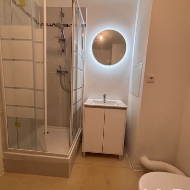 Appartement 1 pièces 700 €