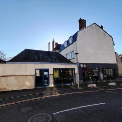 Commerce  927000 €