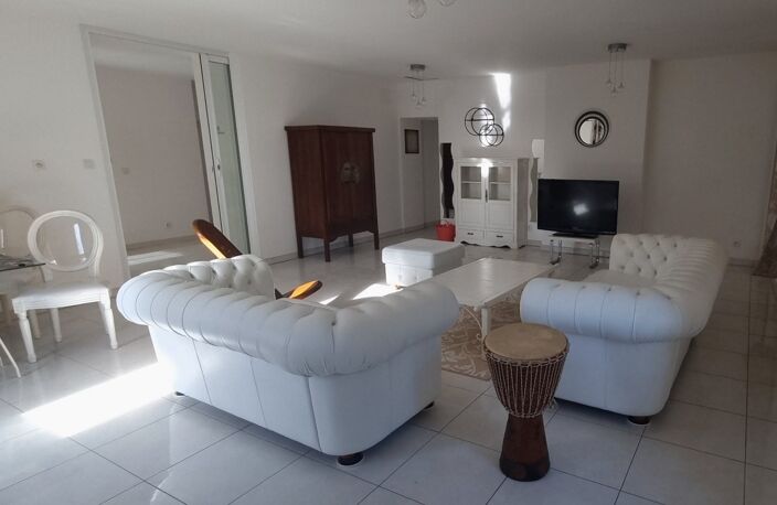 À VENDRE  Superbe maison de maître au cur des vignes à Jonquières (Hérault) — photo 5