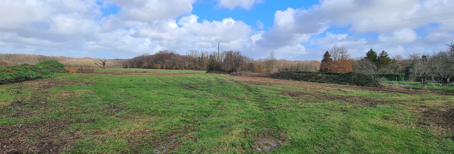 Terrain  1960 m² à vendre à Les Essards (17250)