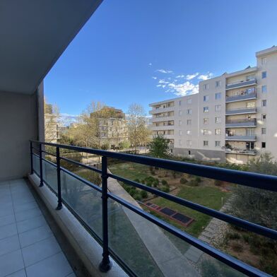 Appartement 2 pièces 752 €